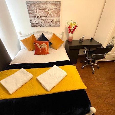 London Stratford Luxury House, 5 Minutes Walk Station, Westfield, 3 Bedrooms 3 Bathrooms, Reception, Garden, Parking Kültér fotó