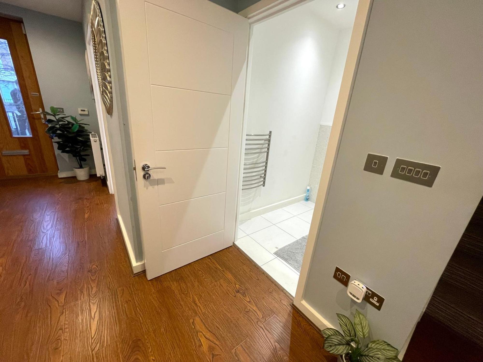 London Stratford Luxury House, 5 Minutes Walk Station, Westfield, 3 Bedrooms 3 Bathrooms, Reception, Garden, Parking Kültér fotó