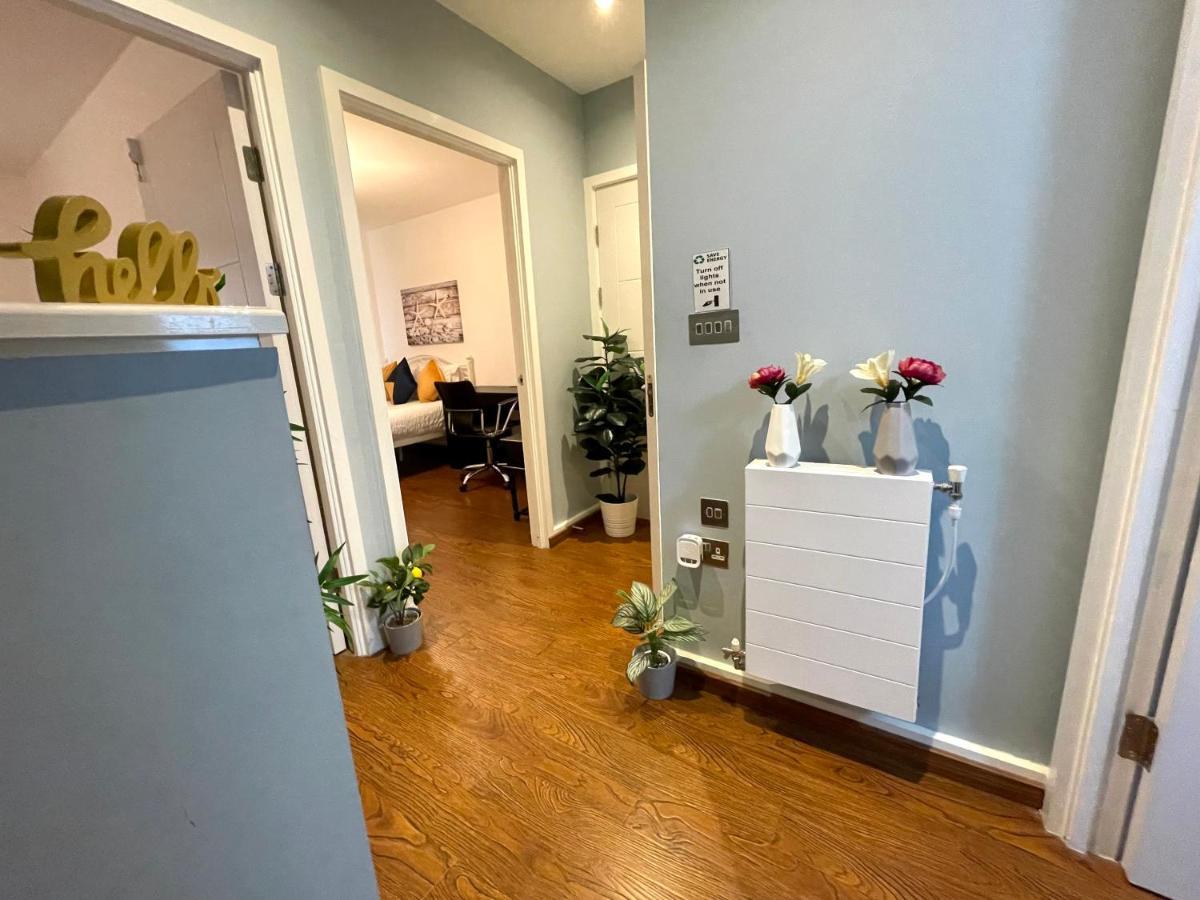 London Stratford Luxury House, 5 Minutes Walk Station, Westfield, 3 Bedrooms 3 Bathrooms, Reception, Garden, Parking Kültér fotó
